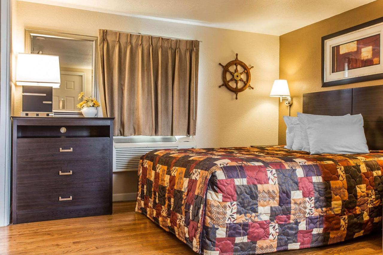 Rodeway Inn & Suites Nags Head Exterior foto